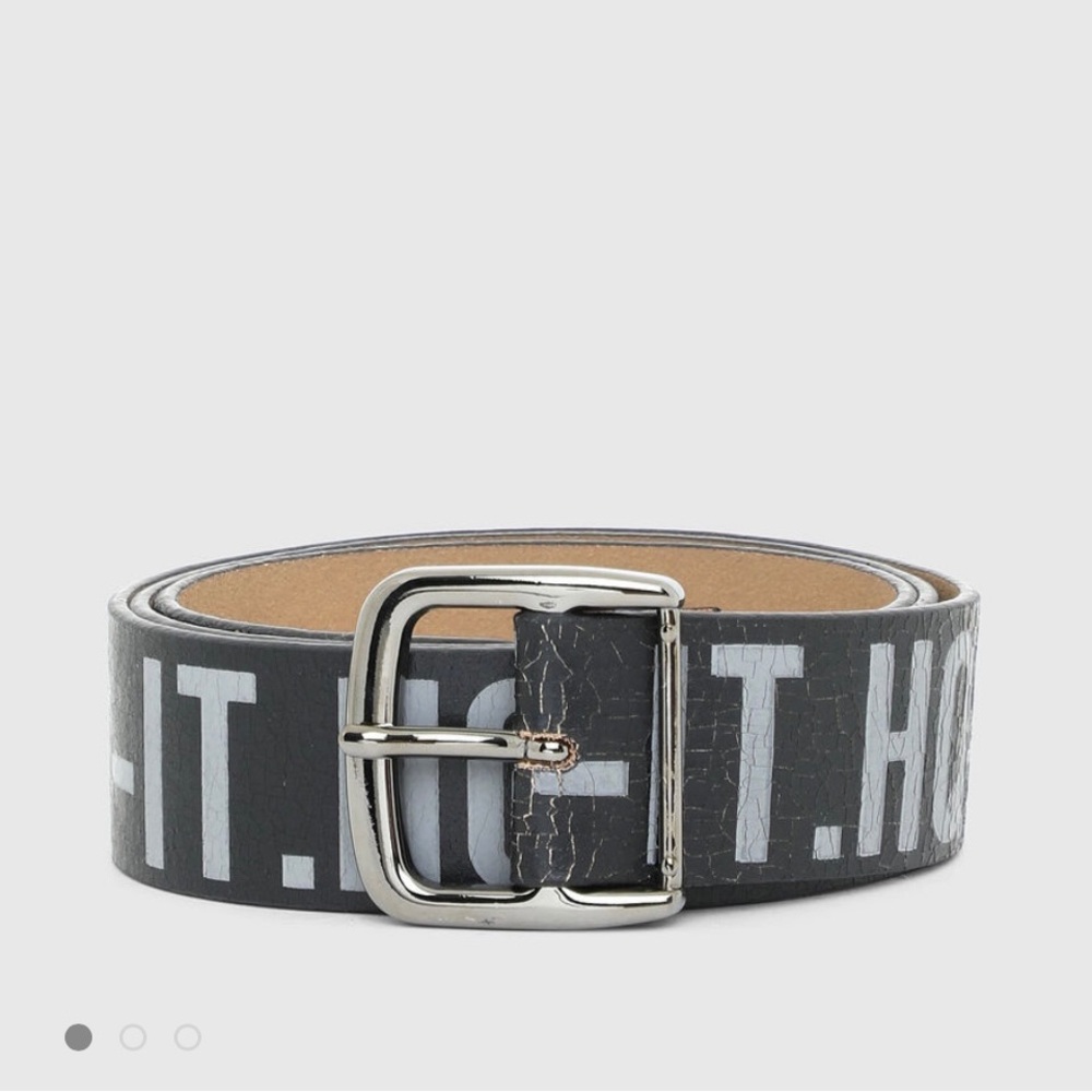 Printed leather belt with cracked finish